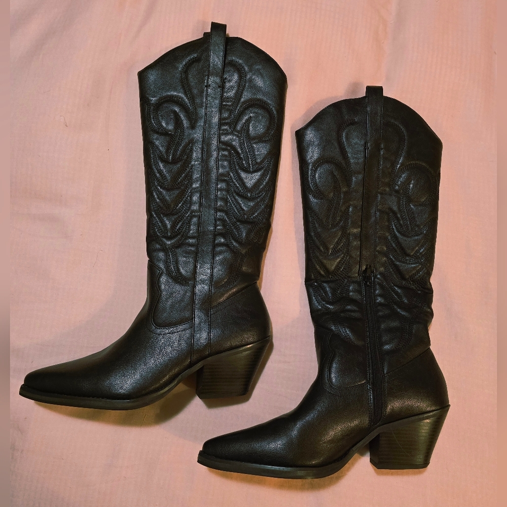 Like NEW Black Western Faux Leather Embroidered Cowboy Boots | Size 10M - Picture 5 of 11